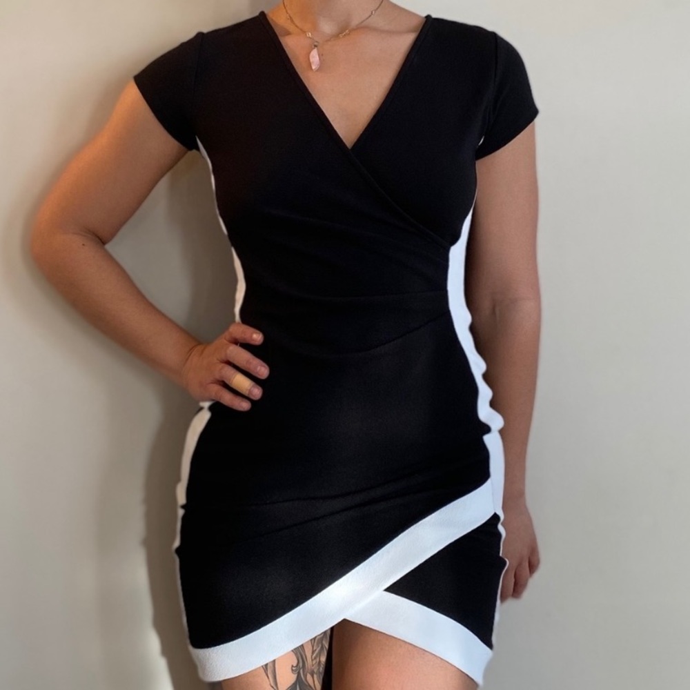 Almost Famous Short Sleeve Bodycon Dress